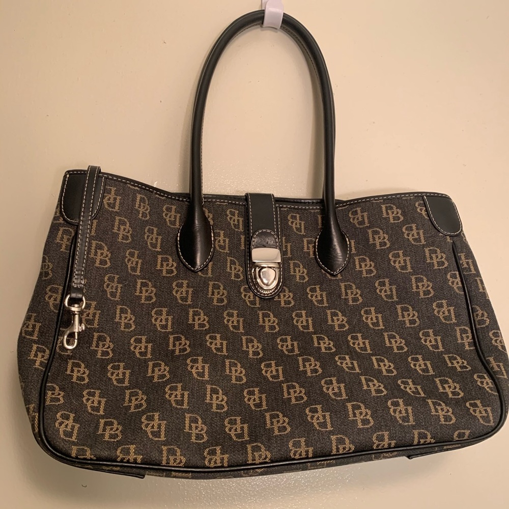 Dooney & Bourke purse